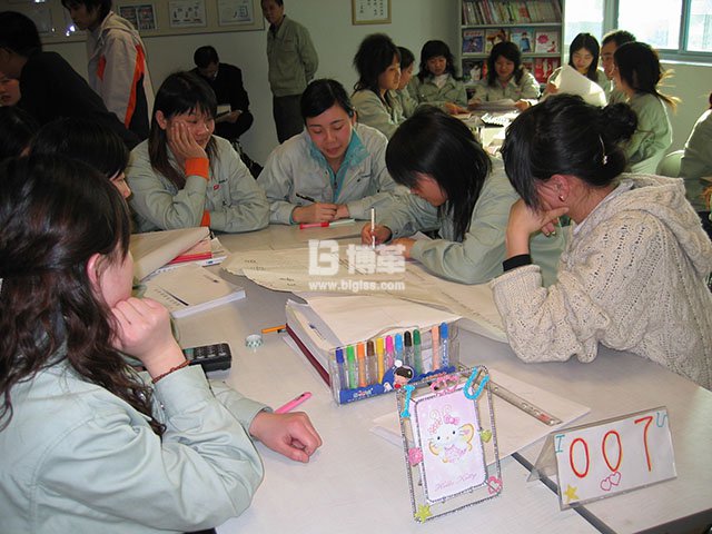 STARION液晶顯示器班組長培訓現(xiàn)場