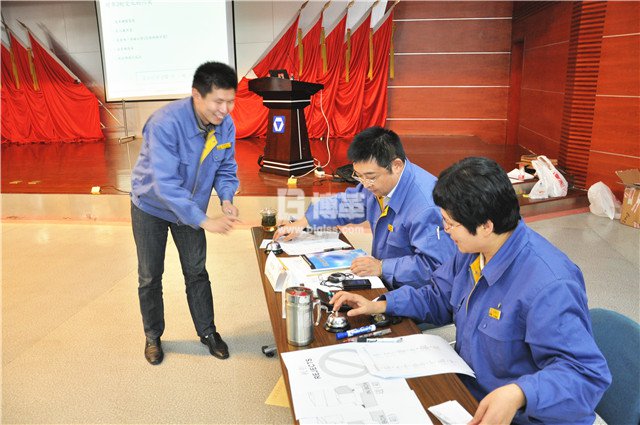 徐工重型標(biāo)桿班組建設(shè)與管理培訓(xùn)簽到 徐工重型標(biāo)桿班組建設(shè)與管理培訓(xùn)簽到