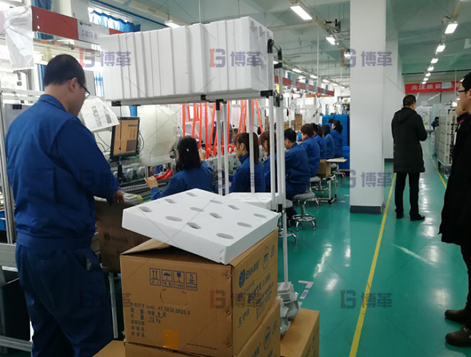 采用雙邊流水線，節約空間，電子組裝材料水蜘蛛配送。